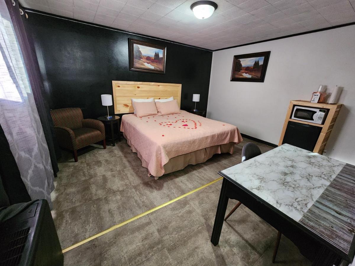 Fiesta City Motel Montevideo Bagian luar foto